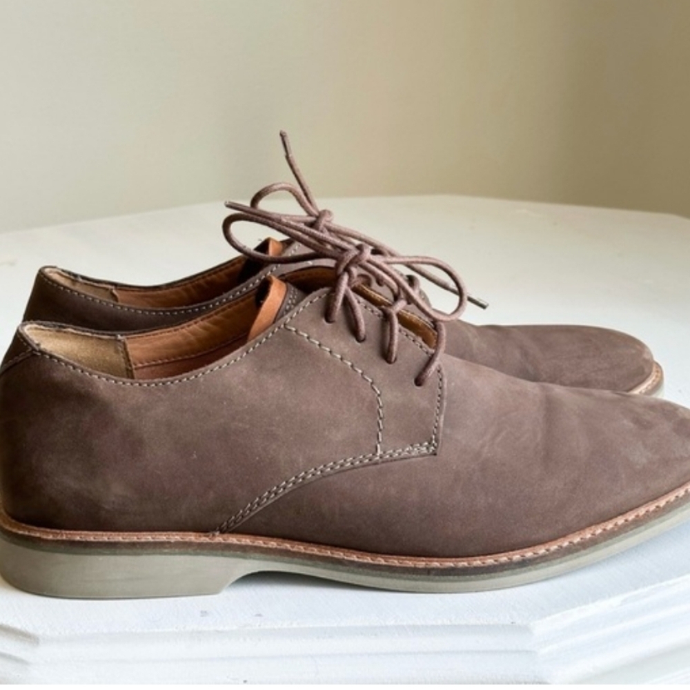 Men's Clarks Brown Suede Lace-Up Dress Shoes Size 10